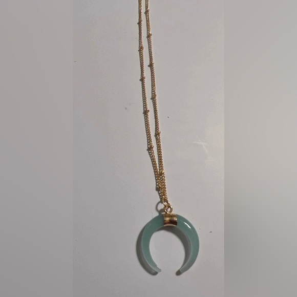 “Jade Horn” Green Tusk Upside Down Crescent Half Moon Wishbone Good Luck Pendant - Picture 8 of 14